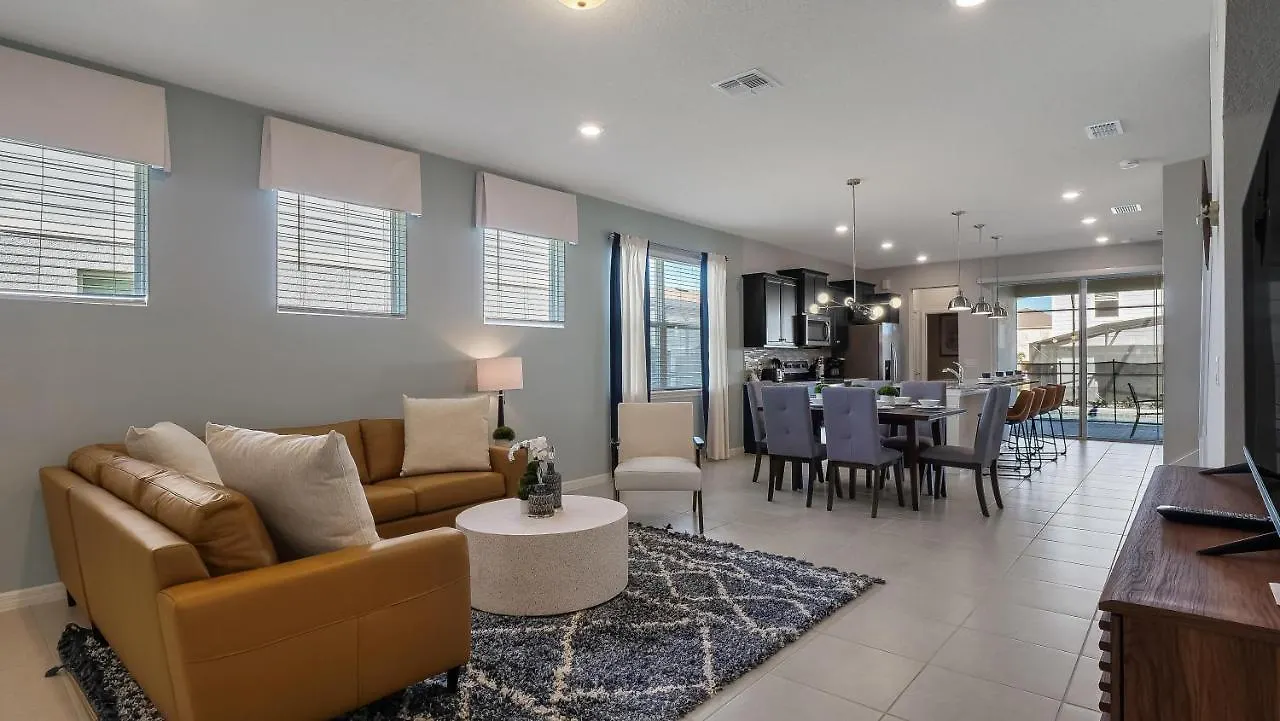 Вилла Luxury Five Bed In Windsor Island Bsv2331 Давенпорт