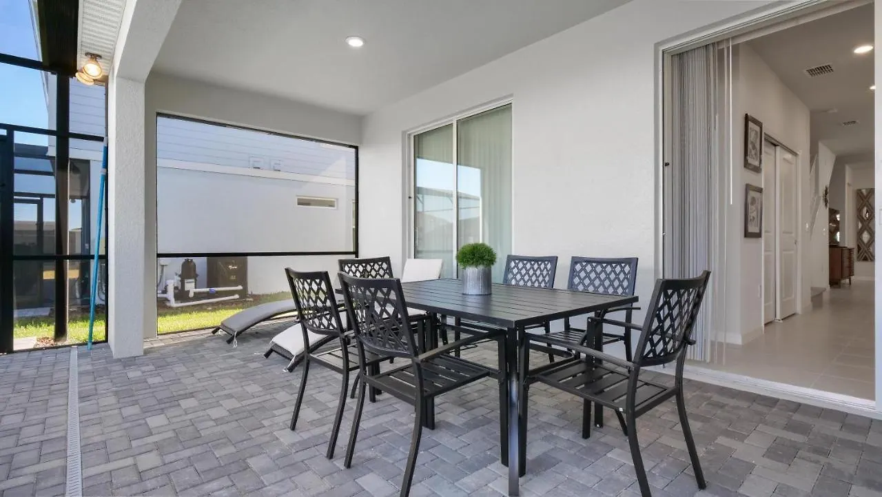 Вилла Luxury Five Bed In Windsor Island Bsv2331 Давенпорт