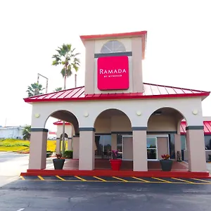 Ramada By Wyndham Orlando South Давенпорт