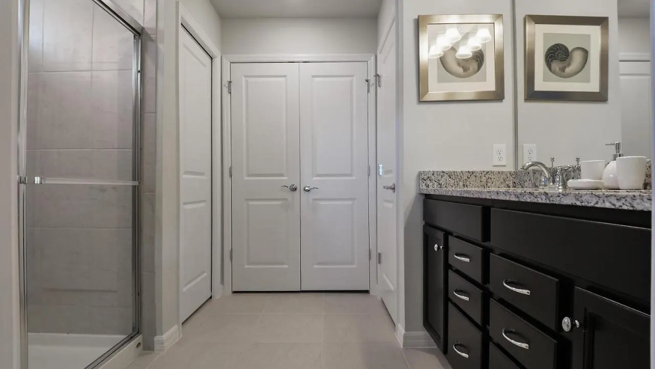 Luxury Five Bed In Windsor Island Bsv2331 Villa Davenport Holiday home
